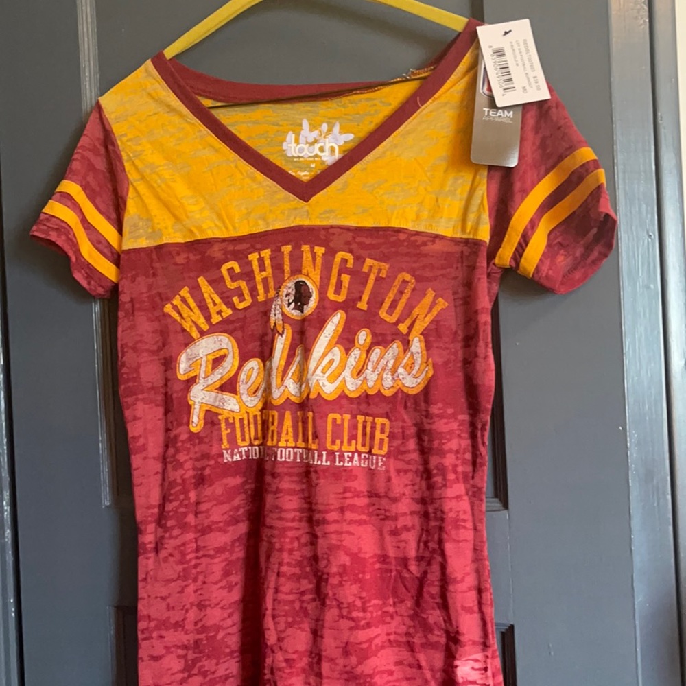 Washington (Redskins)ladies tee shirt size medium, form  fitting